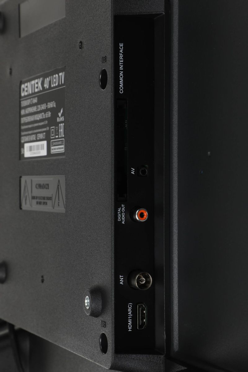 Телевизор 40" Centek CT-8640, черный